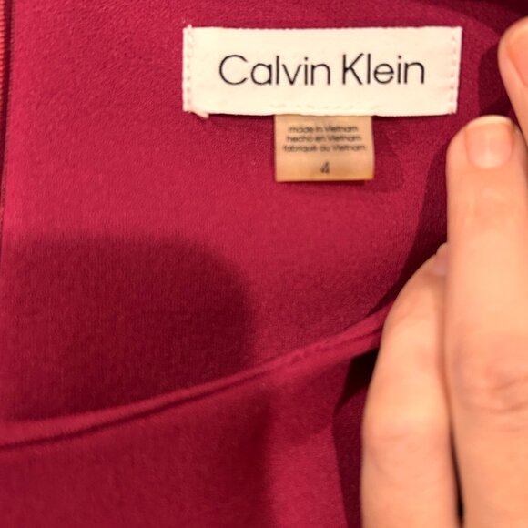 BRAND NEW Elegant Red Calvin Klein NWT - Picture 12 of 12